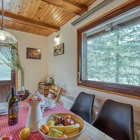 Rozi's Riverside - Happy *