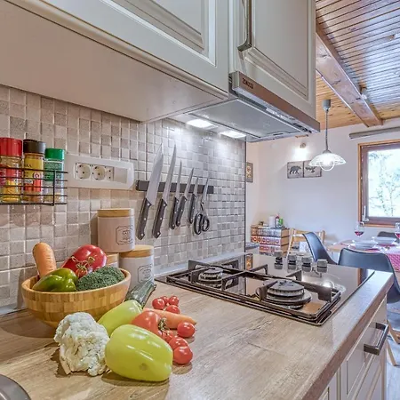 شاليه Rozi's Riverside - Happy