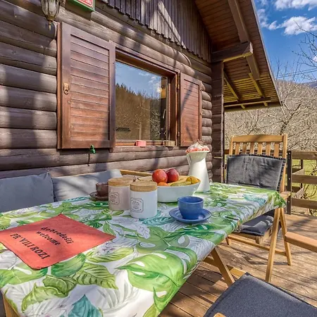 Rozi's Riverside - Happy *