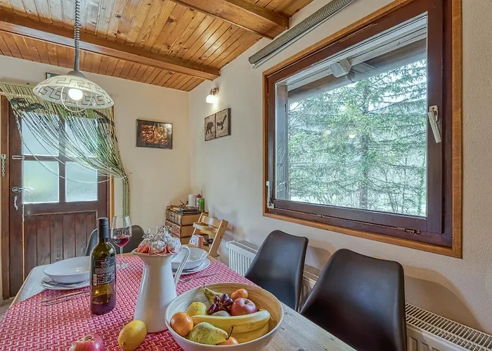 Rozi's Riverside - Happy *