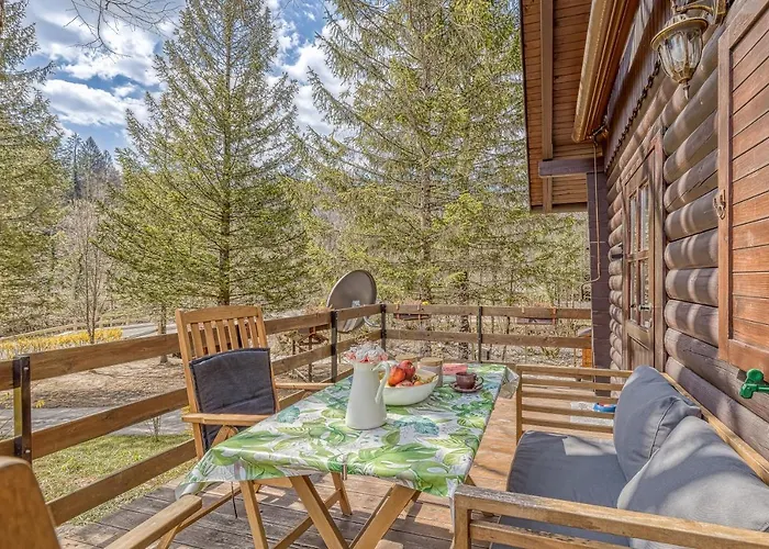 Rozi's Riverside - Happy Chalet