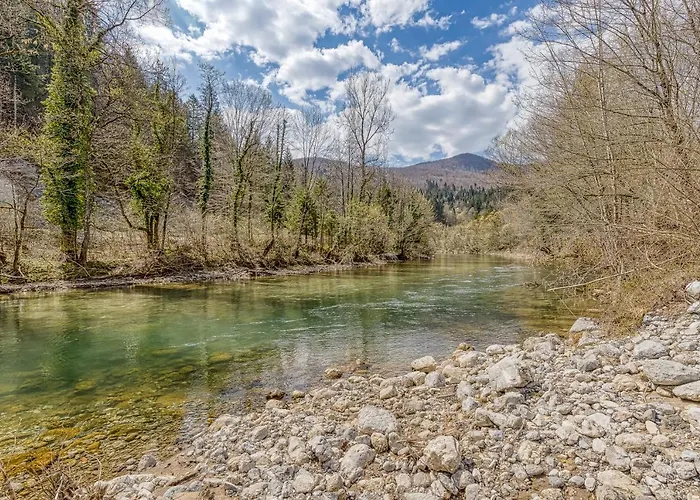 Rozi's Riverside - Happy Osilnica