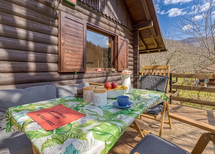 Rozi'S Riverside Cottage - Happy Rentals *